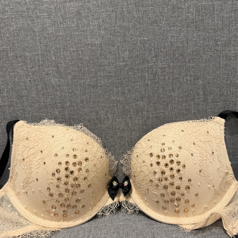 Victoria's Secret Cream and Black Lace Bra with rhinestones Never worn